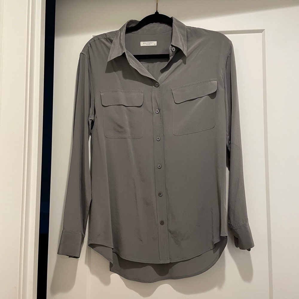 Equipment Femme Classic 100% Silk Gunmetal Gray Top Size XS